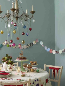 stunning-christmas-dining-room-decor-ideas-35